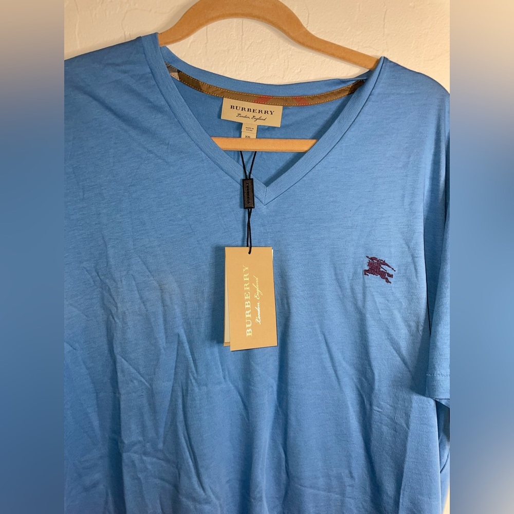 🎉HP🎉New! Burberry Mens V Neck Embroidered Shirt Size XXL m Light Azure Blue👕 - Picture 2 of 9
